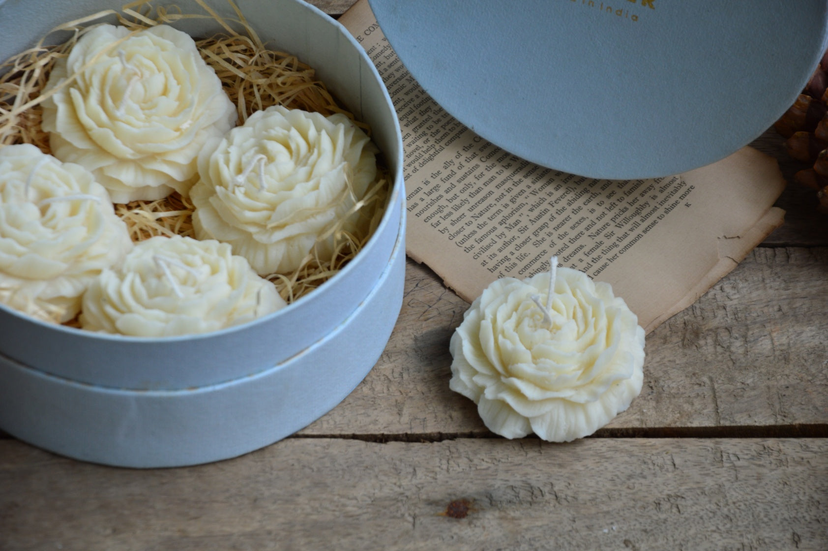 Box of Flowers | Round Gift Box