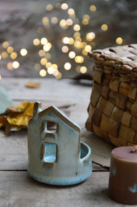 Cozy Cottage | Gift Basket