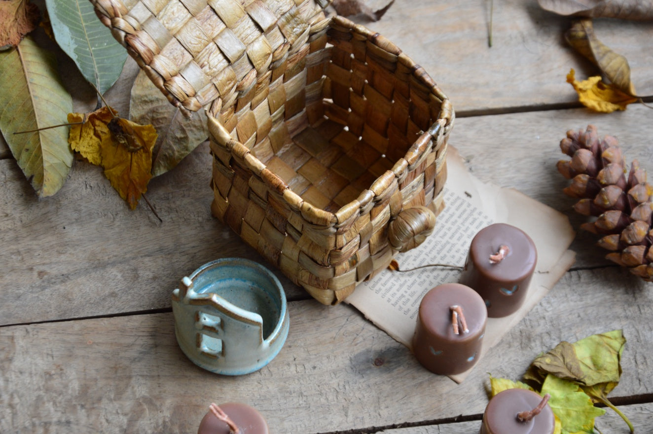 Cozy Cottage | Gift Basket