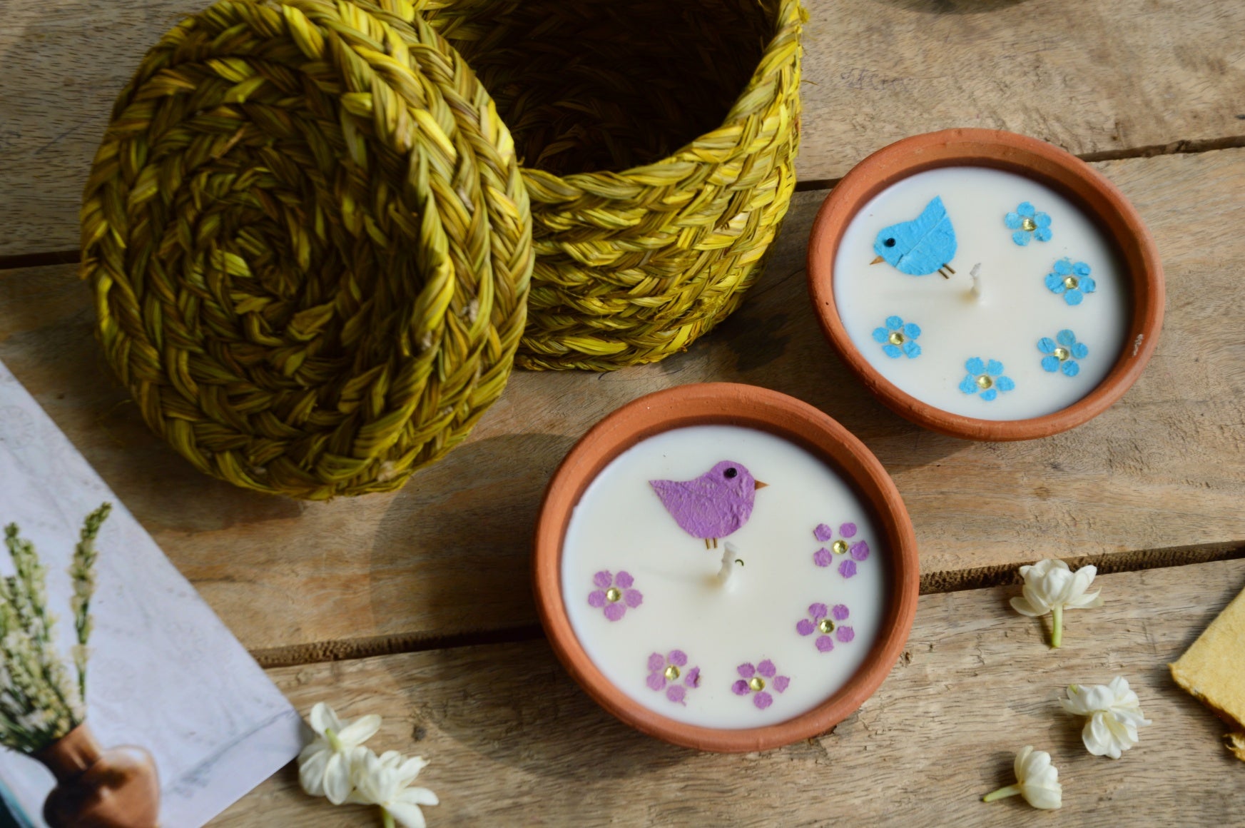 Birdy loves flowers terracotta candles in a basket | Sustainable Gifts | Natural Grass Basket (Copy)