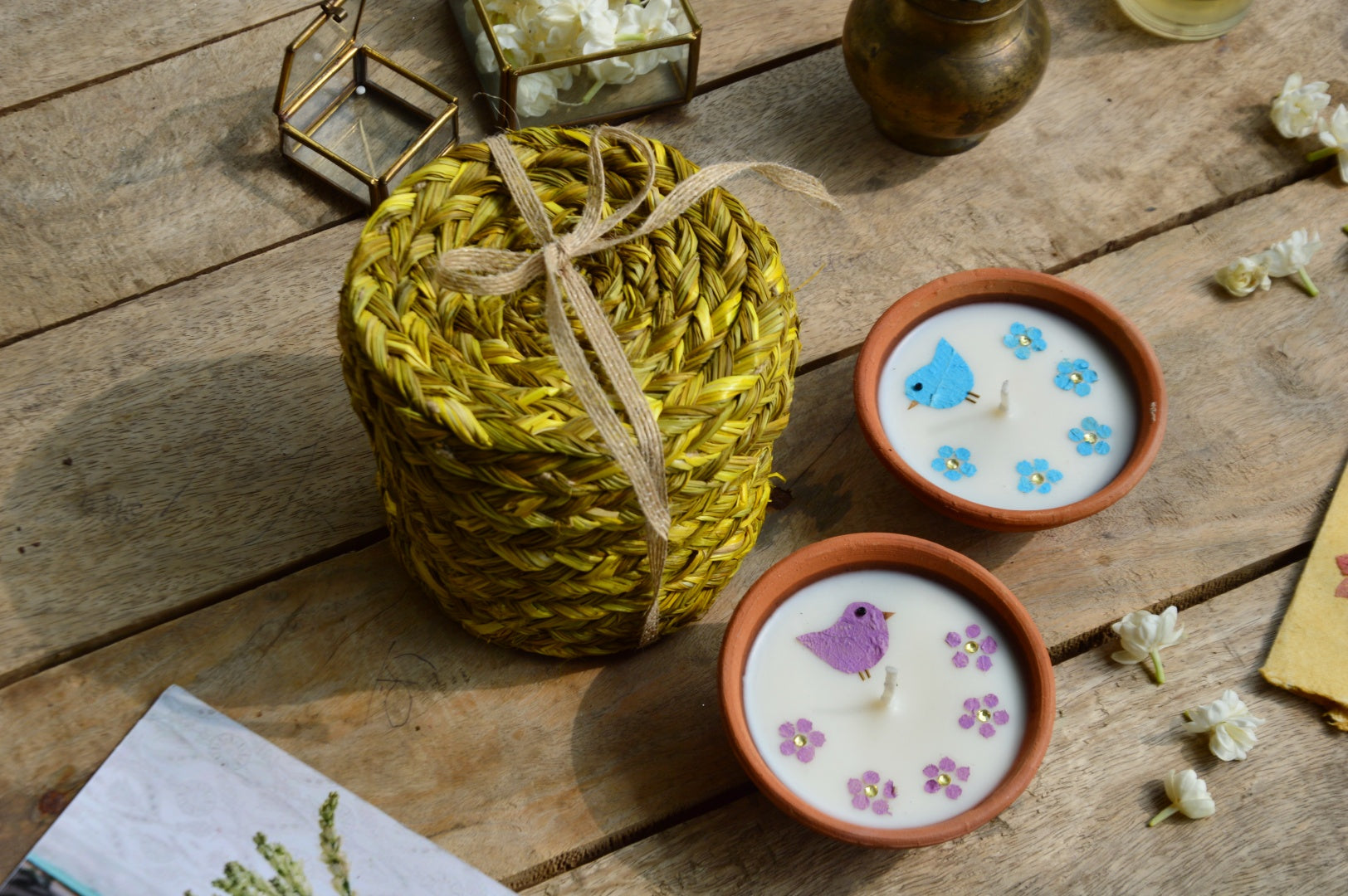 Birdy loves flowers terracotta candles in a basket | Sustainable Gifts | Natural Grass Basket (Copy)