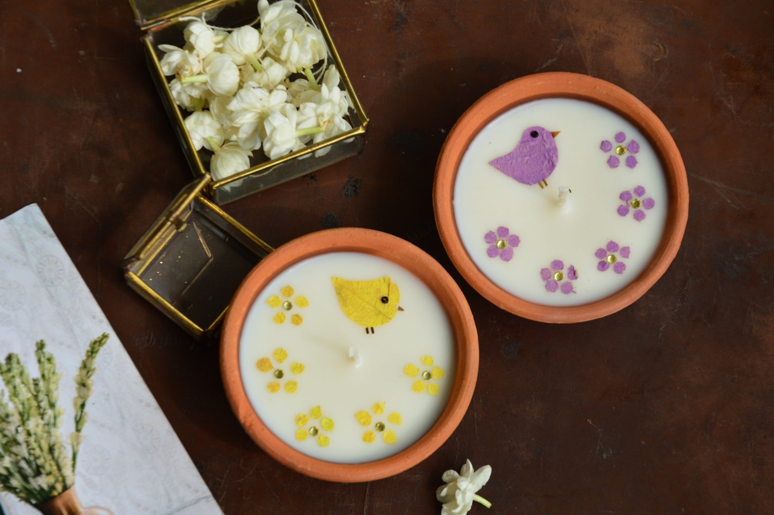 Birdy loves flowers terracotta candles in a basket | Sustainable Gifts | Natural Grass Basket (Copy)