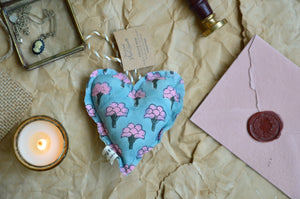 Present from the Heart | Fragrant Plush Hearts for handbags and suitcases | Pink Flowers