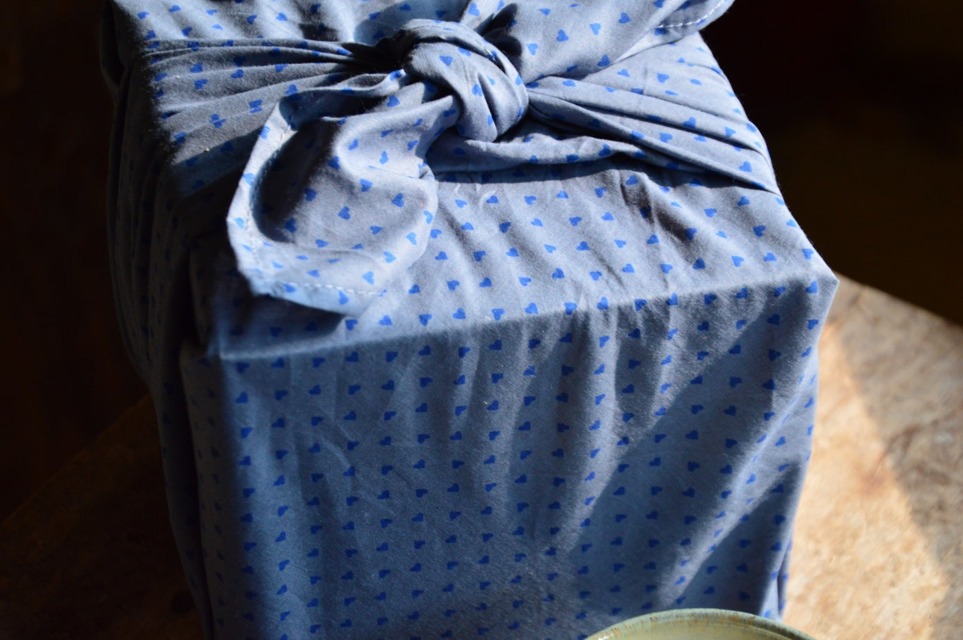 Present from the Heart | Heart Cup, Saucer-Lid-Holder, Candle & Furoshiki | Blue