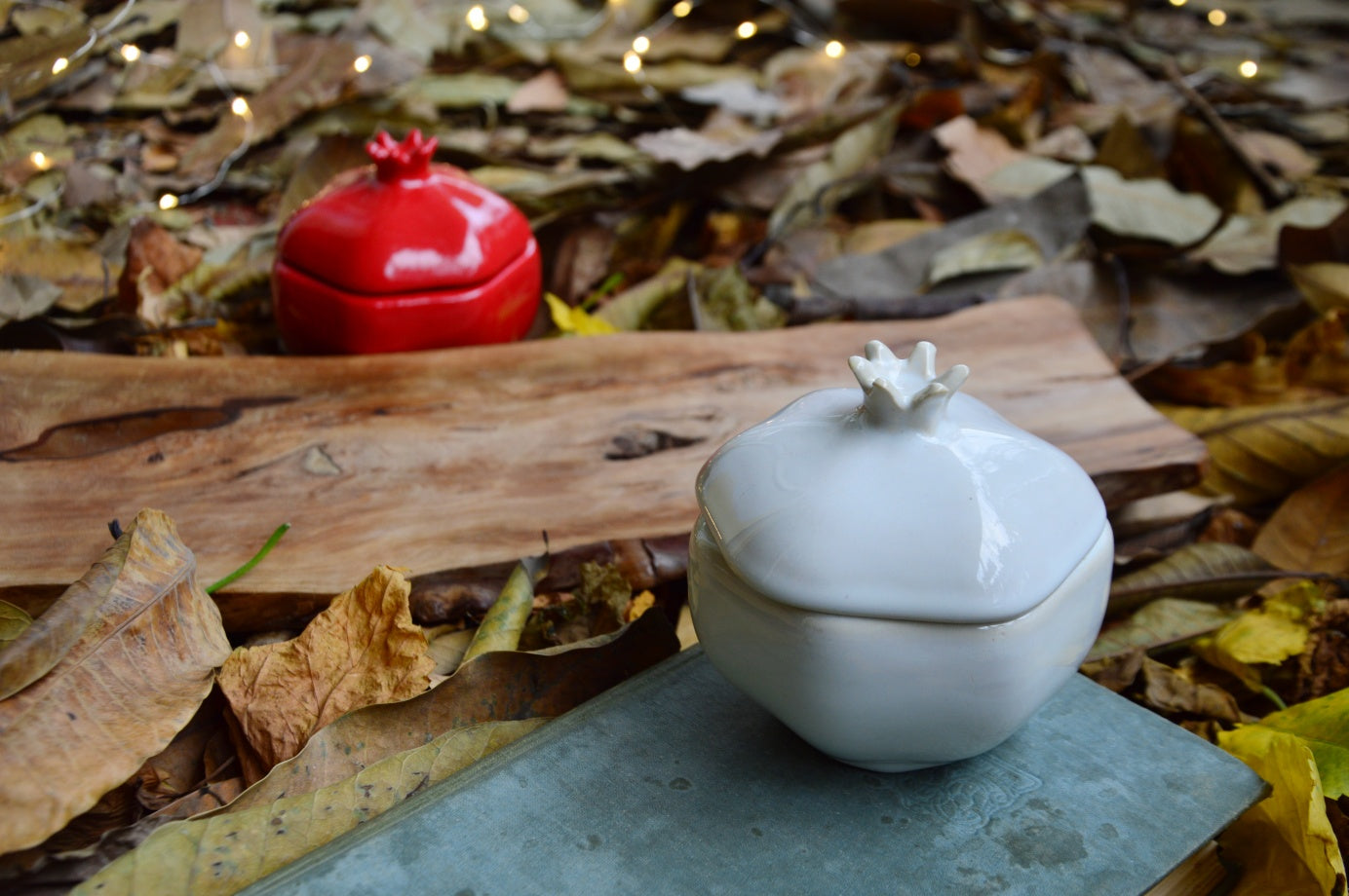 White Pomegranate Ceramic Candle