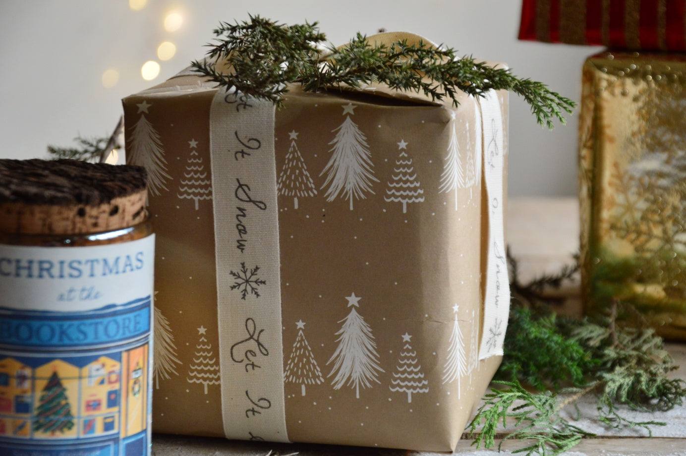 Christmas at the Bookstore | Woodwick Container Candle with a Bark Lid | Winter Edition