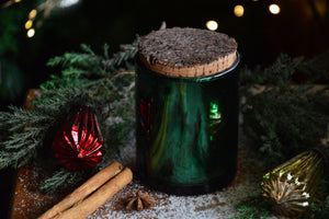 Christmas Tree | Woodwick Container Candle with a Bark Lid | Winter Edition