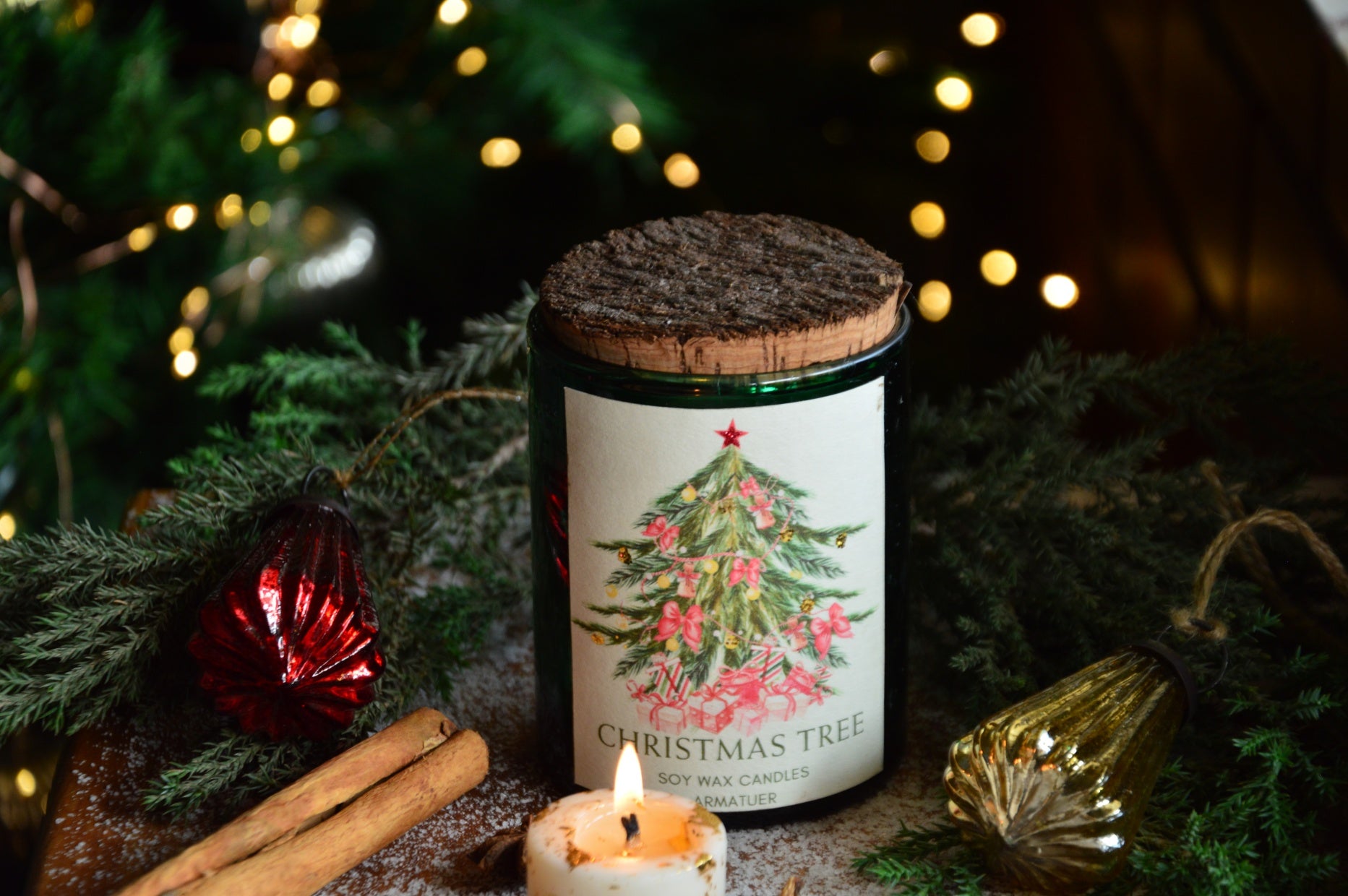 Christmas Tree | Woodwick Container Candle with a Bark Lid | Winter Edition