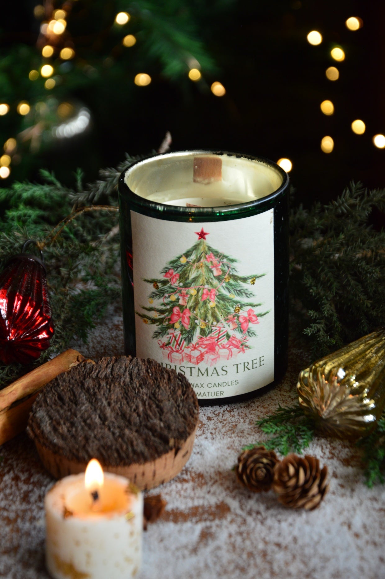 Christmas Tree | Woodwick Container Candle with a Bark Lid | Winter Edition