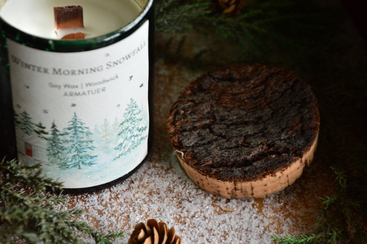 Winter Morning Snowflake | Woodwick Container Candle with a Bark Lid | Winter Edition
