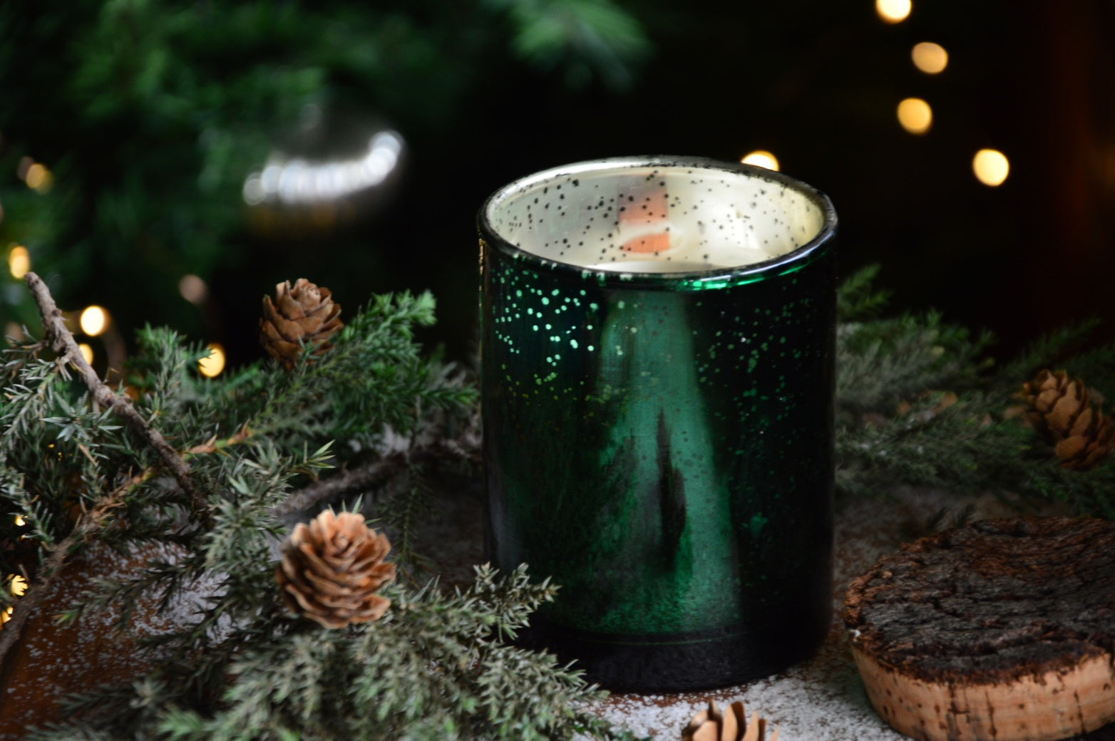 Winter Morning Snowfall | Woodwick Container Candle with a Bark Lid | Winter Edition