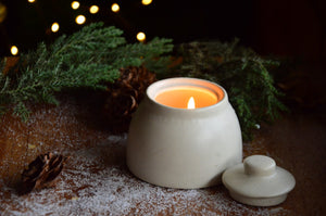 White Honey Pot Christmas Dinner Candle