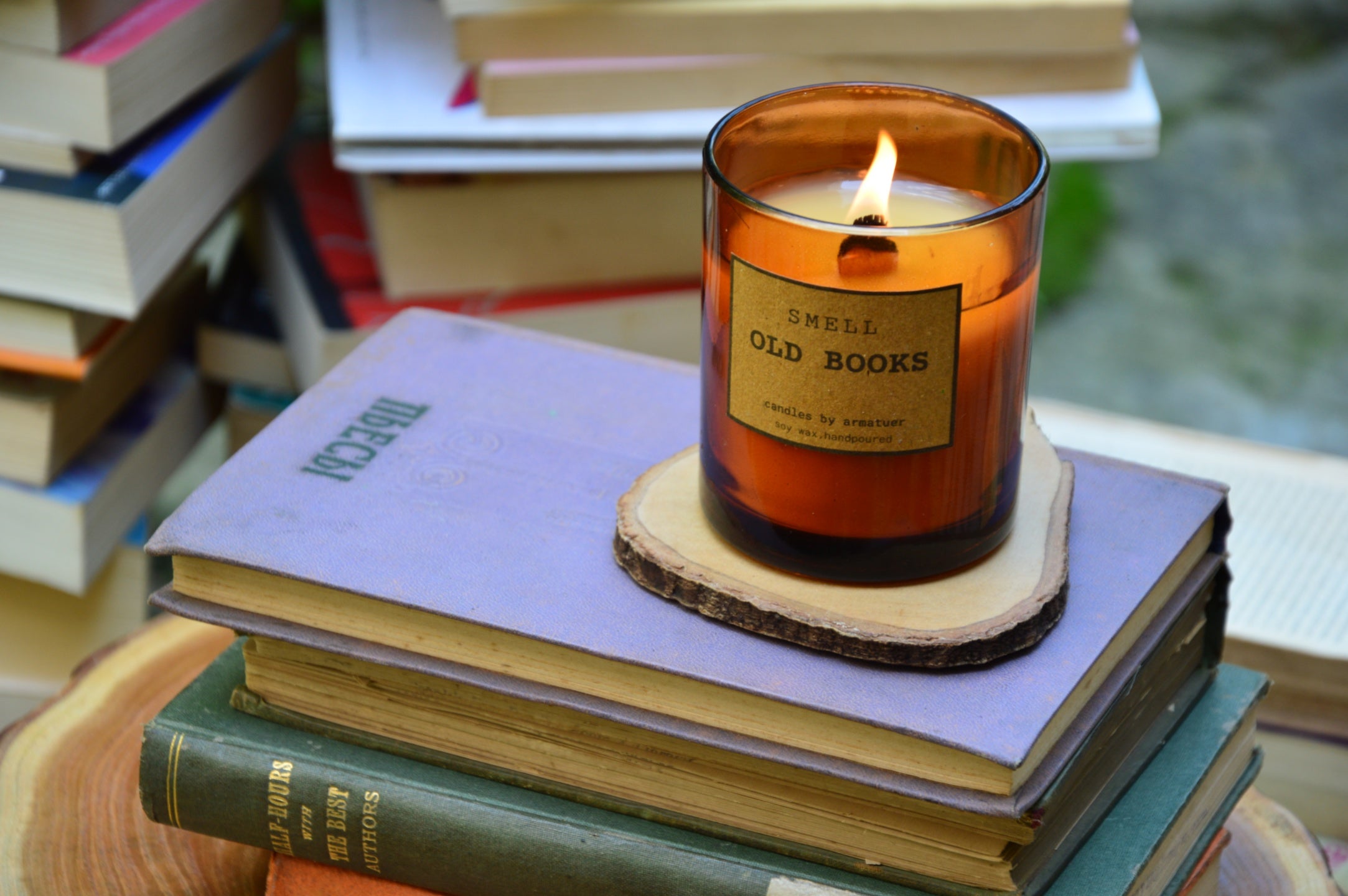 Smell Old Books | Woodwick candle that smells like books