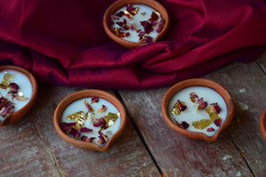 Terracotta Diyas with Rose Petals & Shimmer